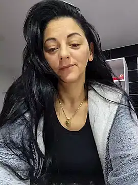 Snapshot of bruneta_sexy23 chatting on 02.05.25 bruneta sexy23 online show from 02.05.25