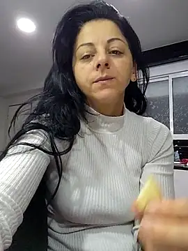 Snapshot of bruneta_sexy23 chatting on 02.23.25 bruneta sexy23 online show from 02.23.25