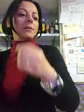 Snapshot of bruneta_sexy23 chatting on 03.08.25 bruneta sexy23 online show from 03.08.25