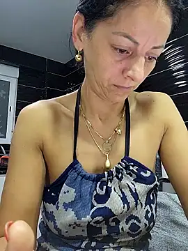 Snapshot of bruneta_sexy23 chatting on 10.11.25 bruneta sexy23 online show from 10.11.25