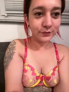 Snapshot of Tamy-Love chatting on 09.20.25 Tamy-Love online show from 09.20.25