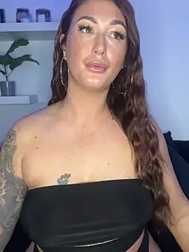 Snapshot of MissyLeeX chatting on 02.16.25 MissyLeeX online show from 02.16.25