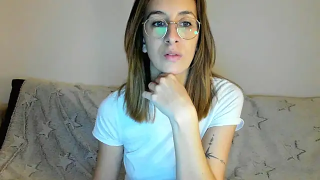 DesireMore90 online show from 02.18.25