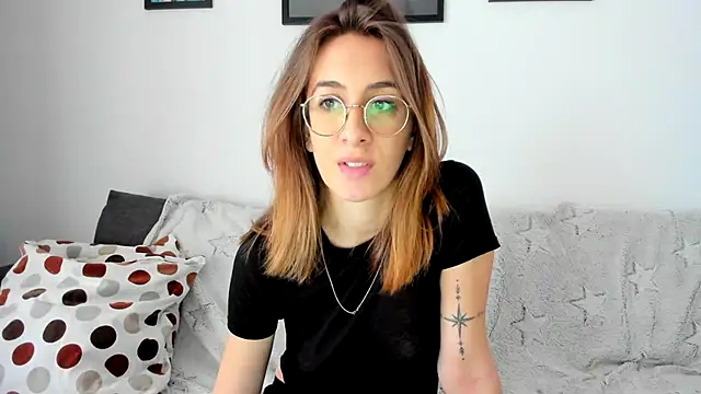 DesireMore90 online show from 02.26.25