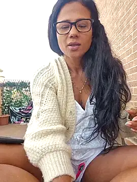 Snapshot of Allana_Squirt chatting on 09.20.25 Allana Squirt online show from 09.20.25