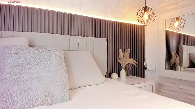 SHANONCLARK online show from 11.07.25