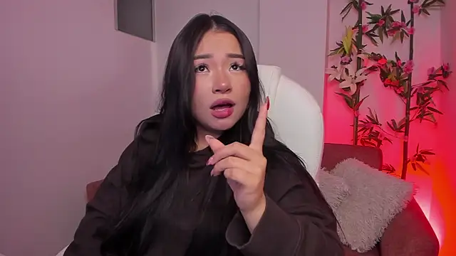 Snapshot of Lulu_Sakura_ chatting on 12.15.24 Lulu Sakura  online show from 12.15.24