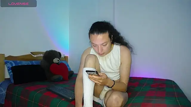 Snapshot of monkeywillwhite chatting on 12.22.24 monkeywillwhite online show from 12.22.24