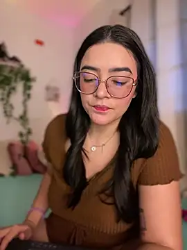 Snapshot of Lia_flowers chatting on 01.13.25 Lia flowers online show from 01.13.25