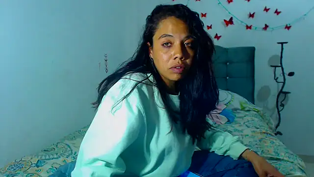 AmaraRoberts420 online show from 02.18.25