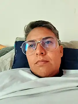 Yessi rousse online show from 11.04.25