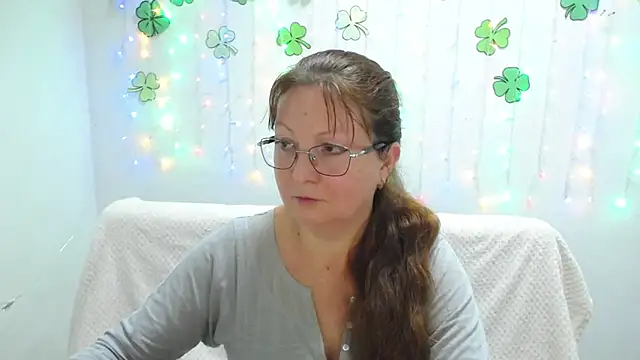 VanessaHotts online show from 03.21.25