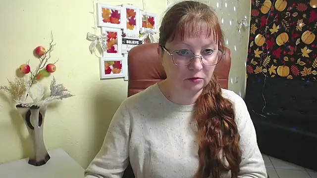 VanessaHotts online show from 11.24.25