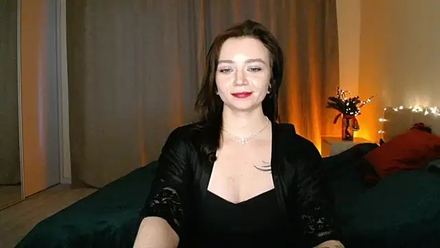 Snapshot of Shadow_Passion chatting on 01.03.25 Shadow Passion online show from 01.03.25