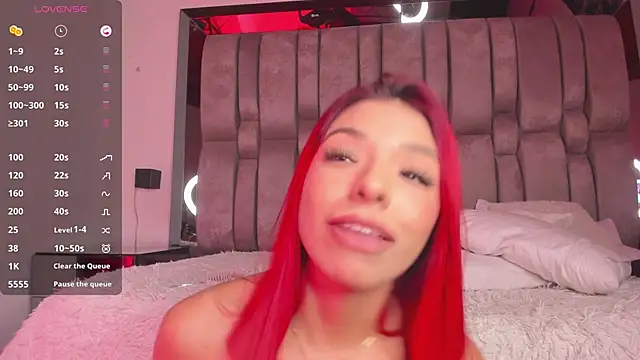 Snapshot of Emmily_Savage chatting on 12.14.24 Emmily Savage online show from 12.14.24