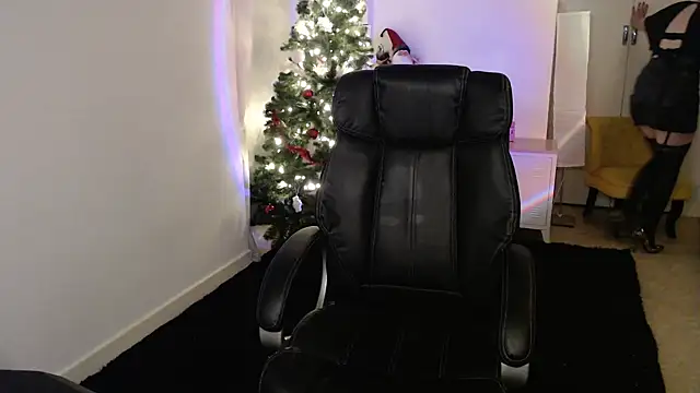 Crystal-dreamt online show from 11.10.25