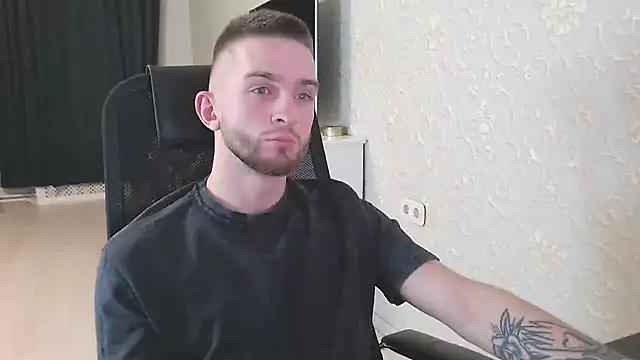 Snapshot of Marselle_Laker chatting on 01.10.25 Marselle Laker online show from 01.10.25