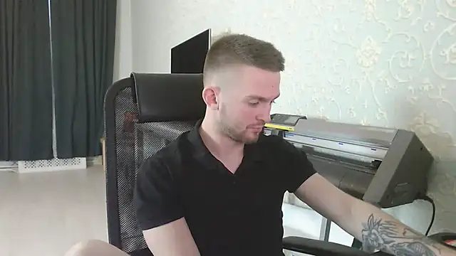 Snapshot of Marselle_Laker chatting on 11.12.25 Marselle Laker online show from 11.12.25