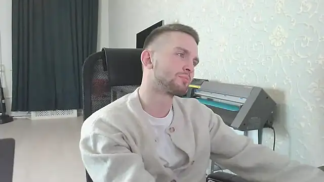 Snapshot of Marselle_Laker chatting on 11.14.25 Marselle Laker online show from 11.14.25