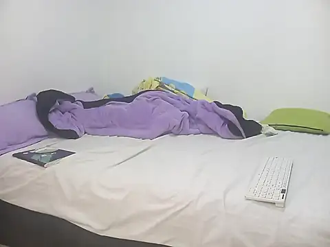 Snapshot of danidiazto2023 chatting on 02.13.25 danidiazto2023 online show from 02.13.25