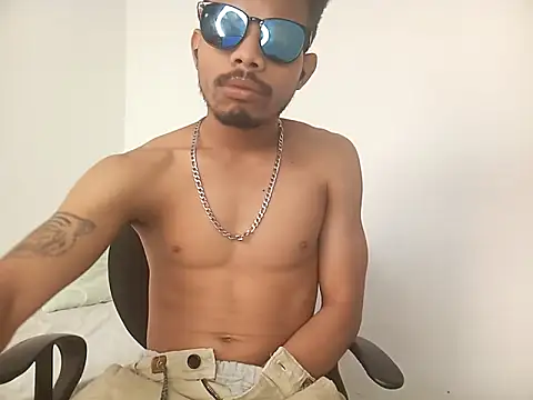 Snapshot of danidiazto2023 chatting on 03.03.25 danidiazto2023 online show from 03.03.25