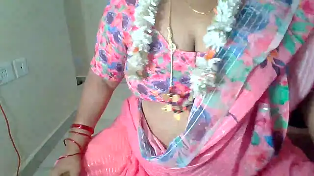 Snapshot of archanatelugu9 chatting on 09.26.25 archanatelugu9 online show from 09.26.25