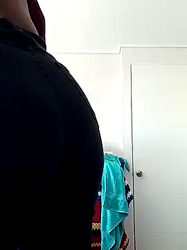 Snapshot of Morenitha-XXX chatting on 12.03.24 Morenitha-XXX online show from 12.03.24