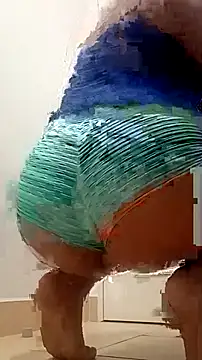 Snapshot of Morenitha-XXX chatting on 02.17.25 Morenitha-XXX online show from 02.17.25