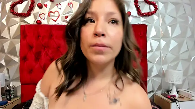 roxy boobs online show from 02.10.25