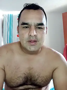 Snapshot of Angeelus2 chatting on 01.04.25 Angeelus2 online show from 01.04.25