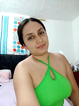 Snapshot of Angeelus2 chatting on 02.07.25 Angeelus2 online show from 02.07.25