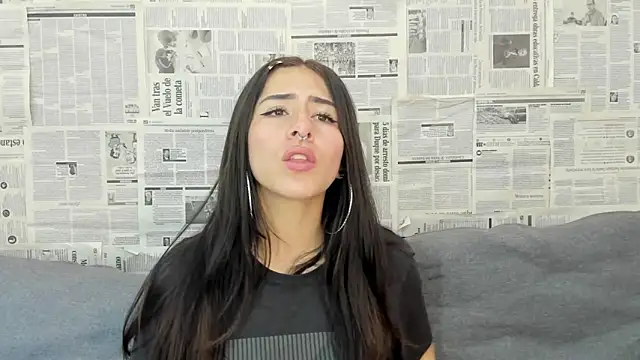 Snapshot of Mhelanny2 chatting on 01.19.25 Mhelanny2 online show from 01.19.25