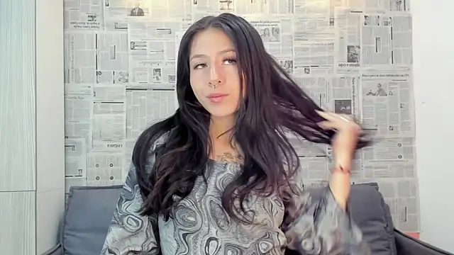 Snapshot of Mhelanny2 chatting on 01.24.25 Mhelanny2 online show from 01.24.25