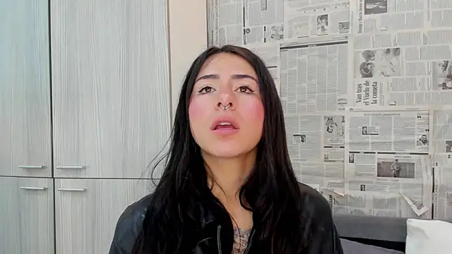 Snapshot of Mhelanny2 chatting on 01.25.25 Mhelanny2 online show from 01.25.25