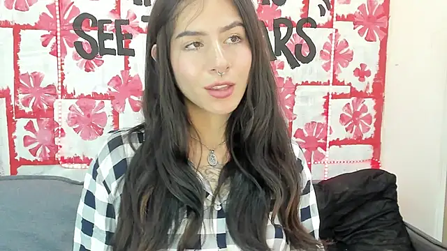 Snapshot of Mhelanny2 chatting on 03.07.25 Mhelanny2 online show from 03.07.25