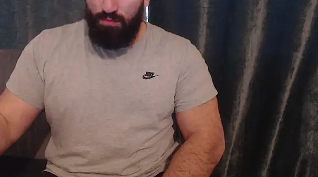 Snapshot of hugemachohandsome chatting on 01.29.25 hugemachohandsome online show from 01.29.25
