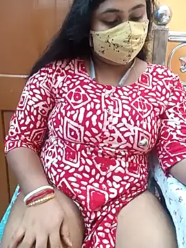 Snapshot of Sophiaboudi chatting on 03.21.25 Sophiaboudi online show from 03.21.25