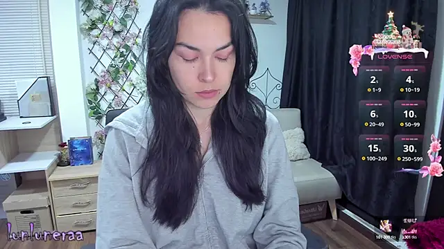 Snapshot of Lunlunera chatting on 01.09.25 Lunlunera online show from 01.09.25