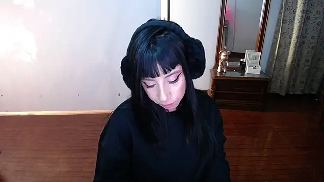 Snapshot of _holy_1 chatting on 02.15.25 holy 1 online show from 02.15.25