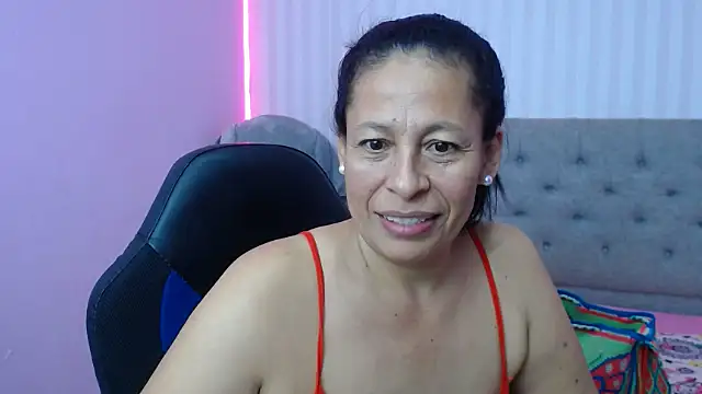 Snapshot of mature_martina chatting on 01.24.25 mature martina online show from 01.24.25
