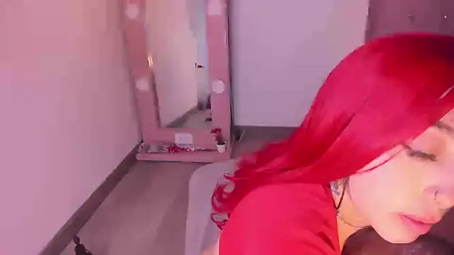 Snapshot of isa_red_hair chatting on 03.17.25 isa red hair online show from 03.17.25