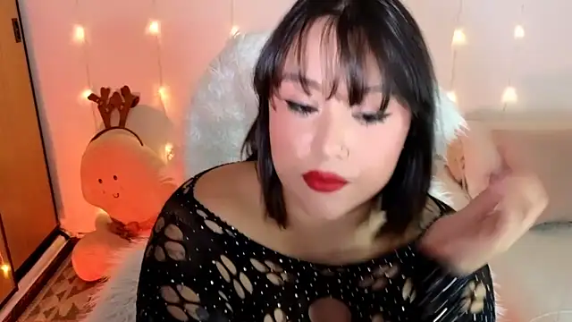 Snapshot of bigbooty-30 chatting on 12.10.24 bigbooty-30 online show from 12.10.24