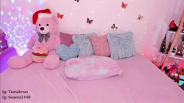 Zara uwu  online show from 12.29.24