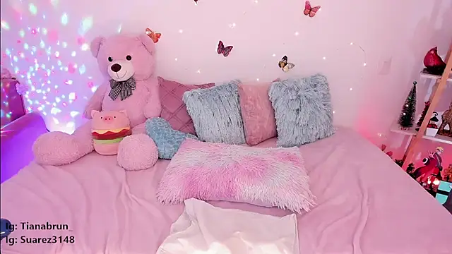 Zara uwu  online show from 03.06.25