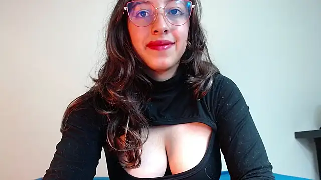 Snapshot of kute_Aliz chatting on 03.12.25 kute Aliz online show from 03.12.25