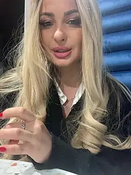 Denisse Perry online show from 02.08.25