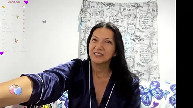 Snapshot of Angelblue_ chatting on 03.10.25 Angelblue online show from 03.10.25