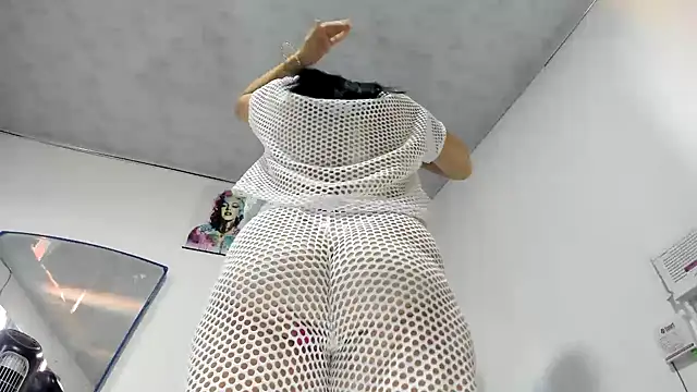 Snapshot of Angelblue_ chatting on 09.19.25 Angelblue online show from 09.19.25