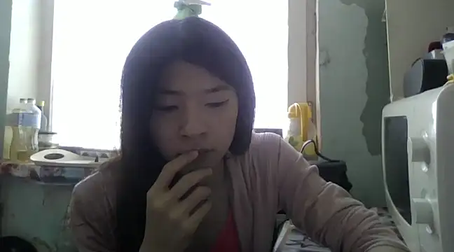 CarlyJoy online show from 02.06.25