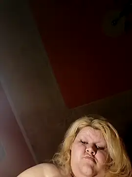 Snapshot of ducicsajsziii chatting on 12.04.24 ducicsajsziii online show from 12.04.24